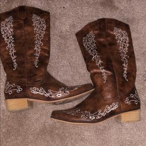 Lace Cowboy Boots Sz 8.5